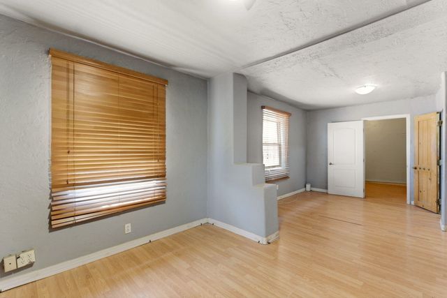 721 Isleta Boulevard SW, Albuquerque, NM 87105