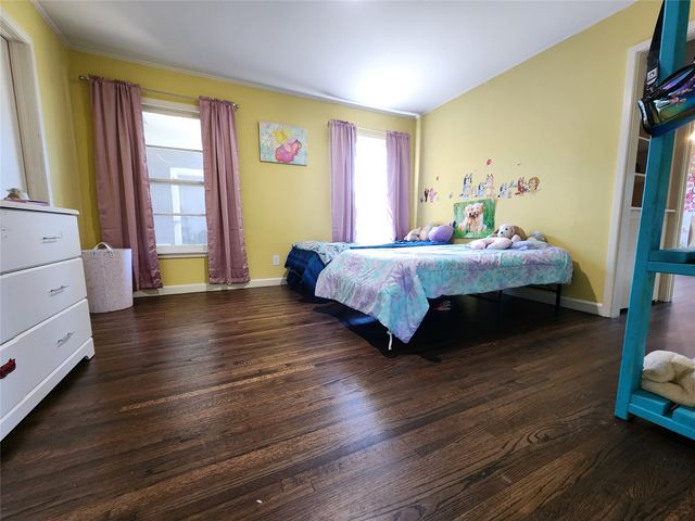 319 E Hubbard Street, Lindale, TX 75771