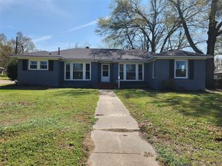 319 E Hubbard Street, Lindale, TX 75771