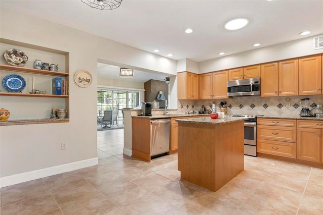 104 ALBA STREET W, Venice, FL 34285