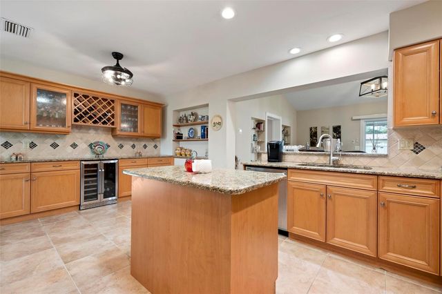 104 ALBA STREET W, Venice, FL 34285