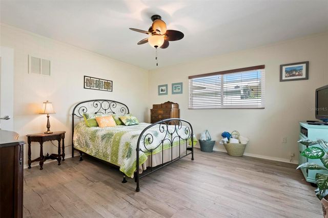 104 ALBA STREET W, Venice, FL 34285