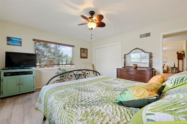 104 ALBA STREET W, Venice, FL 34285