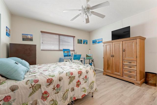 104 ALBA STREET W, Venice, FL 34285