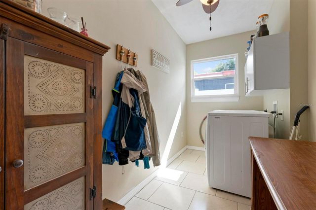 104 ALBA STREET W, Venice, FL 34285