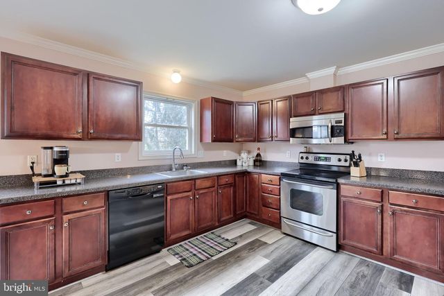 401 HARMONY LN, Douglassville, PA 19518