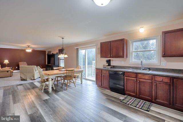 401 HARMONY LN, Douglassville, PA 19518