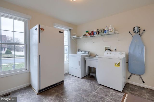 401 HARMONY LN, Douglassville, PA 19518