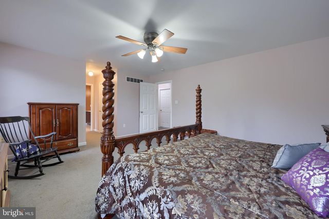 401 HARMONY LN, Douglassville, PA 19518