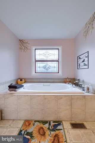 401 HARMONY LN, Douglassville, PA 19518