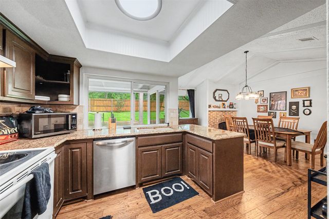 303 Shelmar Drive, Euless, TX 76039