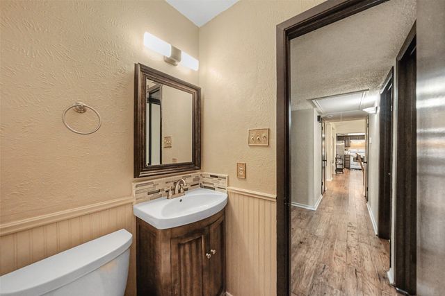 303 Shelmar Drive, Euless, TX 76039