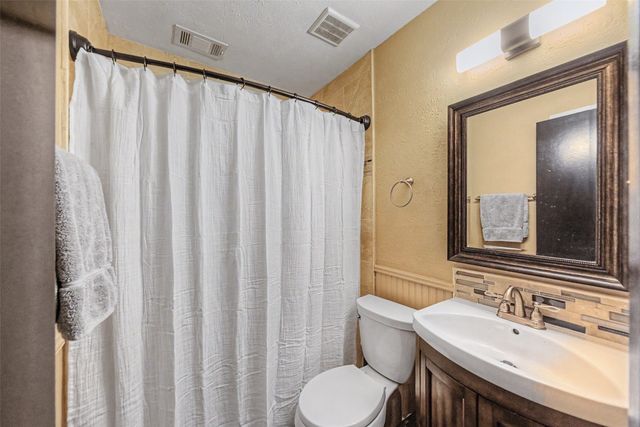 303 Shelmar Drive, Euless, TX 76039