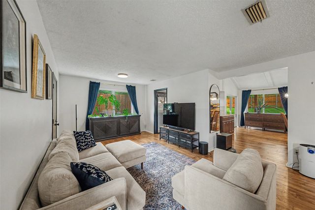 303 Shelmar Drive, Euless, TX 76039