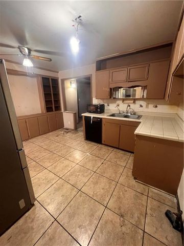 13624 Parker Avenue, Grandview, MO 64030