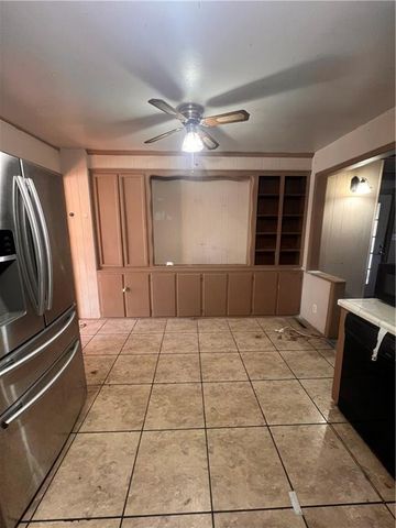 13624 Parker Avenue, Grandview, MO 64030