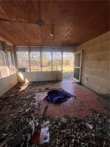 13624 Parker Avenue, Grandview, MO 64030