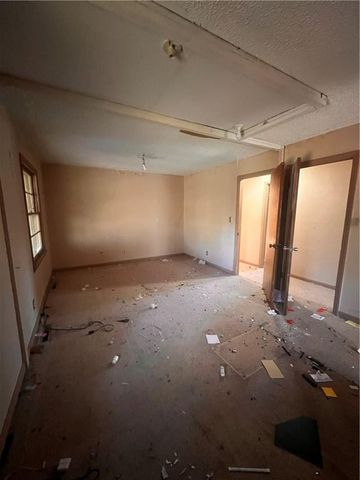 13624 Parker Avenue, Grandview, MO 64030