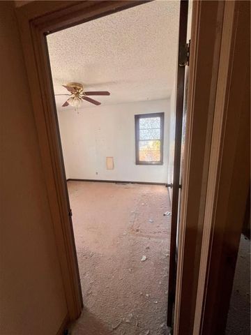 13624 Parker Avenue, Grandview, MO 64030