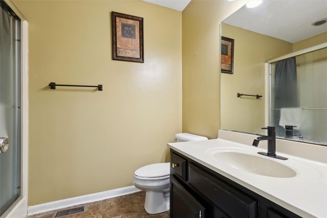 1041 Bradford Place, West Des Moines, IA 50266