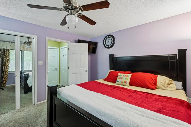 1041 Bradford Place, West Des Moines, IA 50266