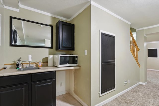 1041 Bradford Place, West Des Moines, IA 50266