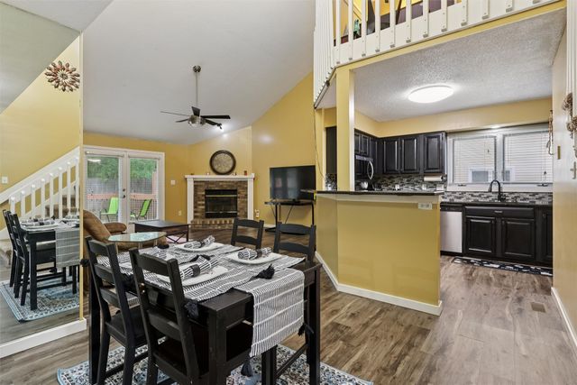 1041 Bradford Place, West Des Moines, IA 50266