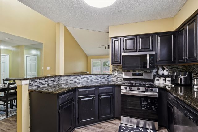 1041 Bradford Place, West Des Moines, IA 50266