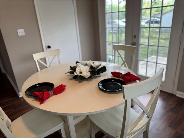 115 Adams, Mcgregor, TX 76657