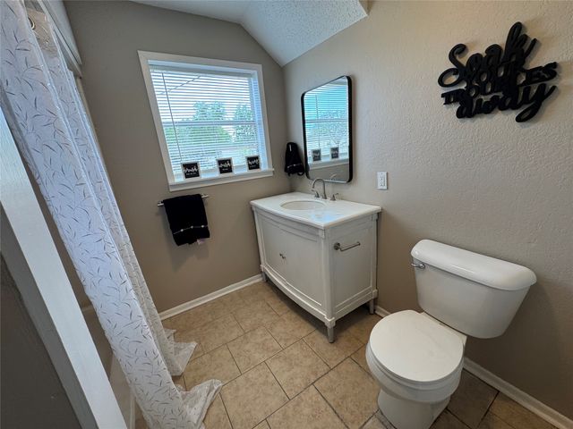 115 Adams, Mcgregor, TX 76657