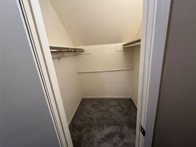 115 Adams, Mcgregor, TX 76657