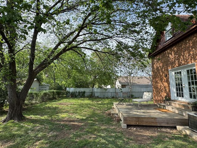 115 Adams, Mcgregor, TX 76657