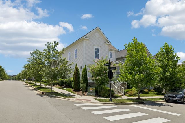201 Moray Ct, Franklin, TN 37064