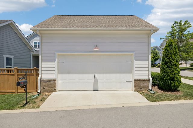 201 Moray Ct, Franklin, TN 37064