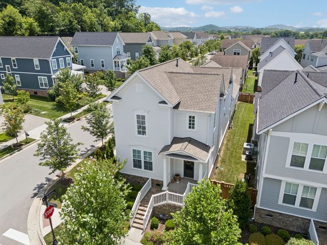 201 Moray Ct, Franklin, TN 37064