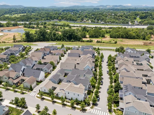 201 Moray Ct, Franklin, TN 37064