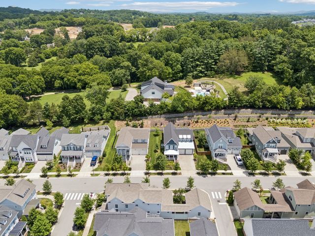 201 Moray Ct, Franklin, TN 37064