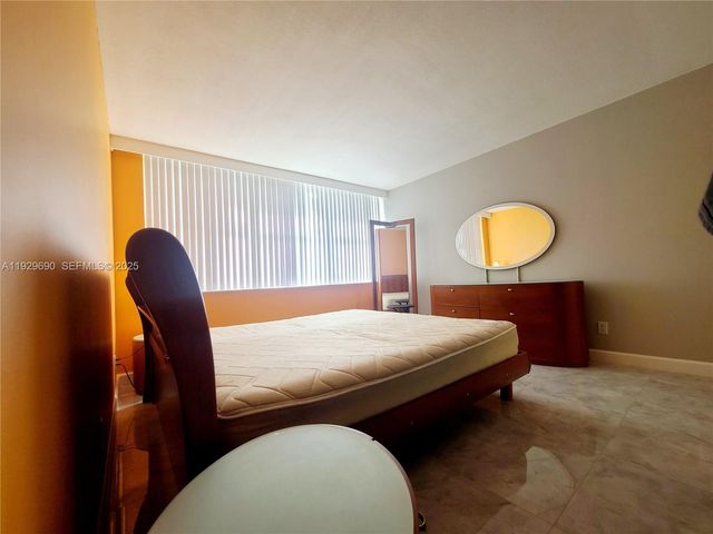 16565 NE 26th Ave 2B, North Miami Beach, FL 33160