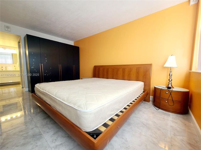 16565 NE 26th Ave 2B, North Miami Beach, FL 33160