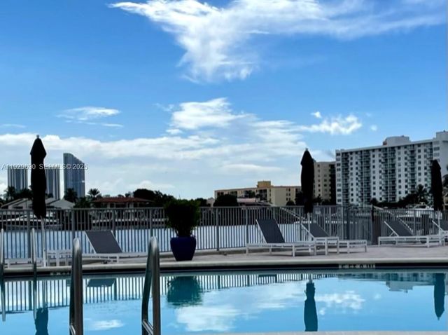 16565 NE 26th Ave 2B, North Miami Beach, FL 33160