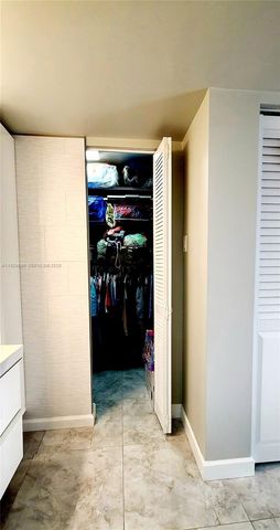 16565 NE 26th Ave 2B, North Miami Beach, FL 33160