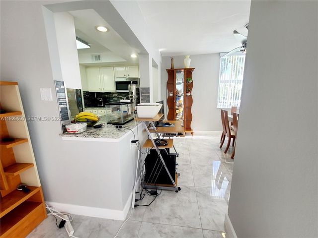 16565 NE 26th Ave 2B, North Miami Beach, FL 33160