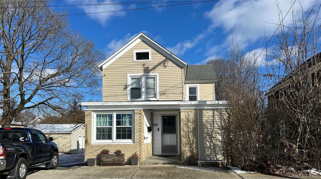 226 Sweezy Avenue, Riverhead, NY 11901