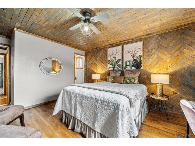 11 MacNaughton Rd, Pueblo, CO 81001
