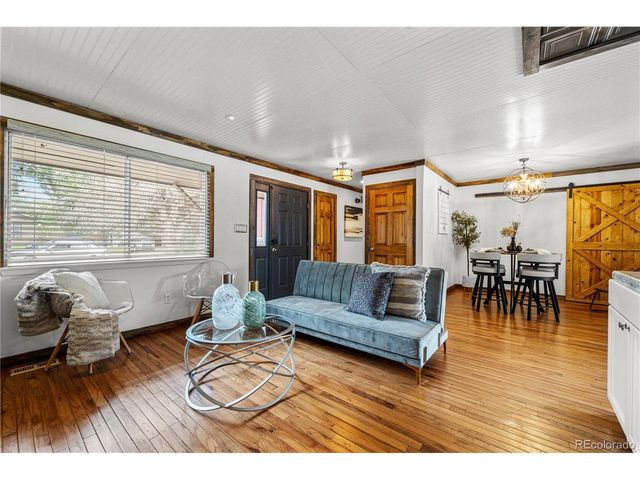 11 MacNaughton Rd, Pueblo, CO 81001