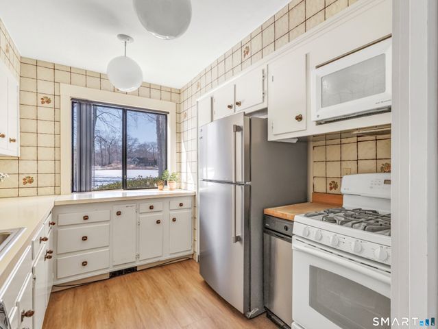 261 Agawam Drive A, Stratford, CT 06614