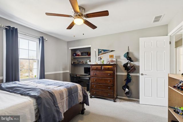 24 WHITECHAPEL DR, Mount Laurel, NJ 08054