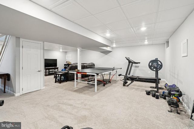 24 WHITECHAPEL DR, Mount Laurel, NJ 08054