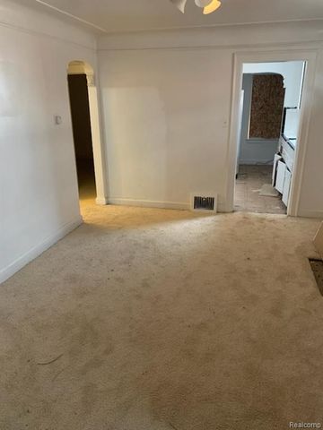 8229 Carlin Street, Detroit, MI 48228