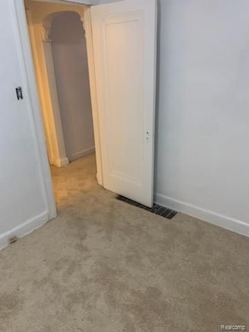 8229 Carlin Street, Detroit, MI 48228